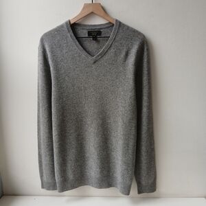 Club Room 100% Cashmere V Neck Sweater Gray Men's Medium
